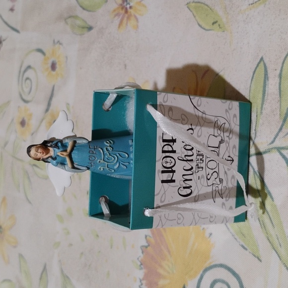 AngelStar Hope Angel Figurine - Picture 5 of 10
